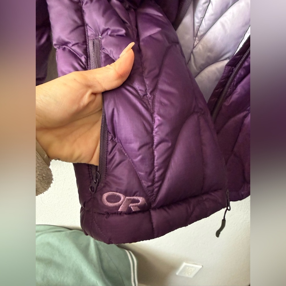 Outdoor Research Purple Hooded Puffer Jacket Lightweight XS excellent condition - Picture 7 of 11
